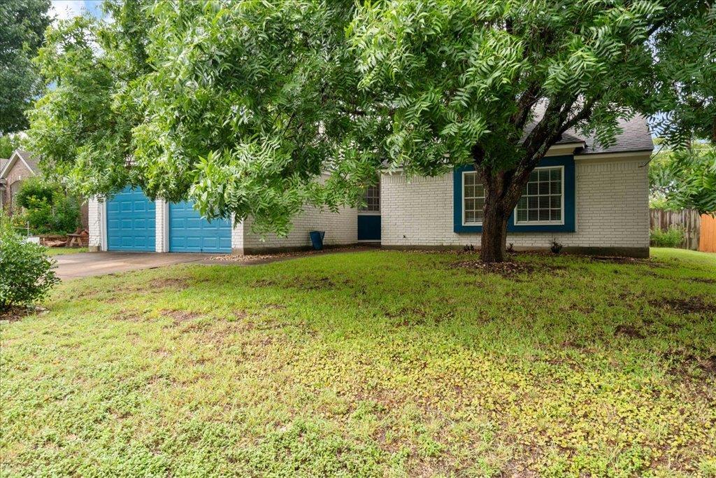 2205 Cedar Branch Dr Property Photo 2