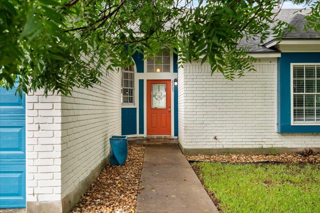 2205 Cedar Branch Dr Property Photo 3