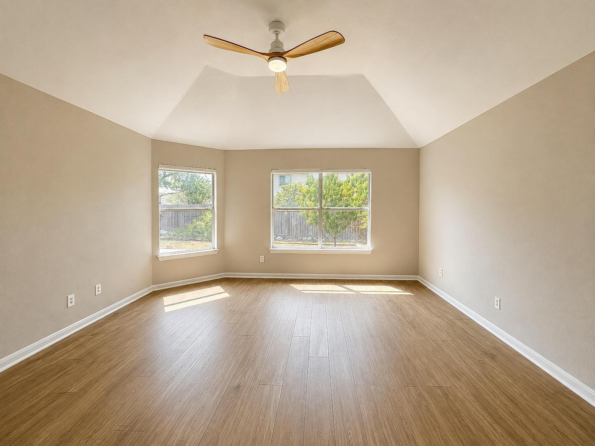 2111 Wheaton Trl Property Photo 9