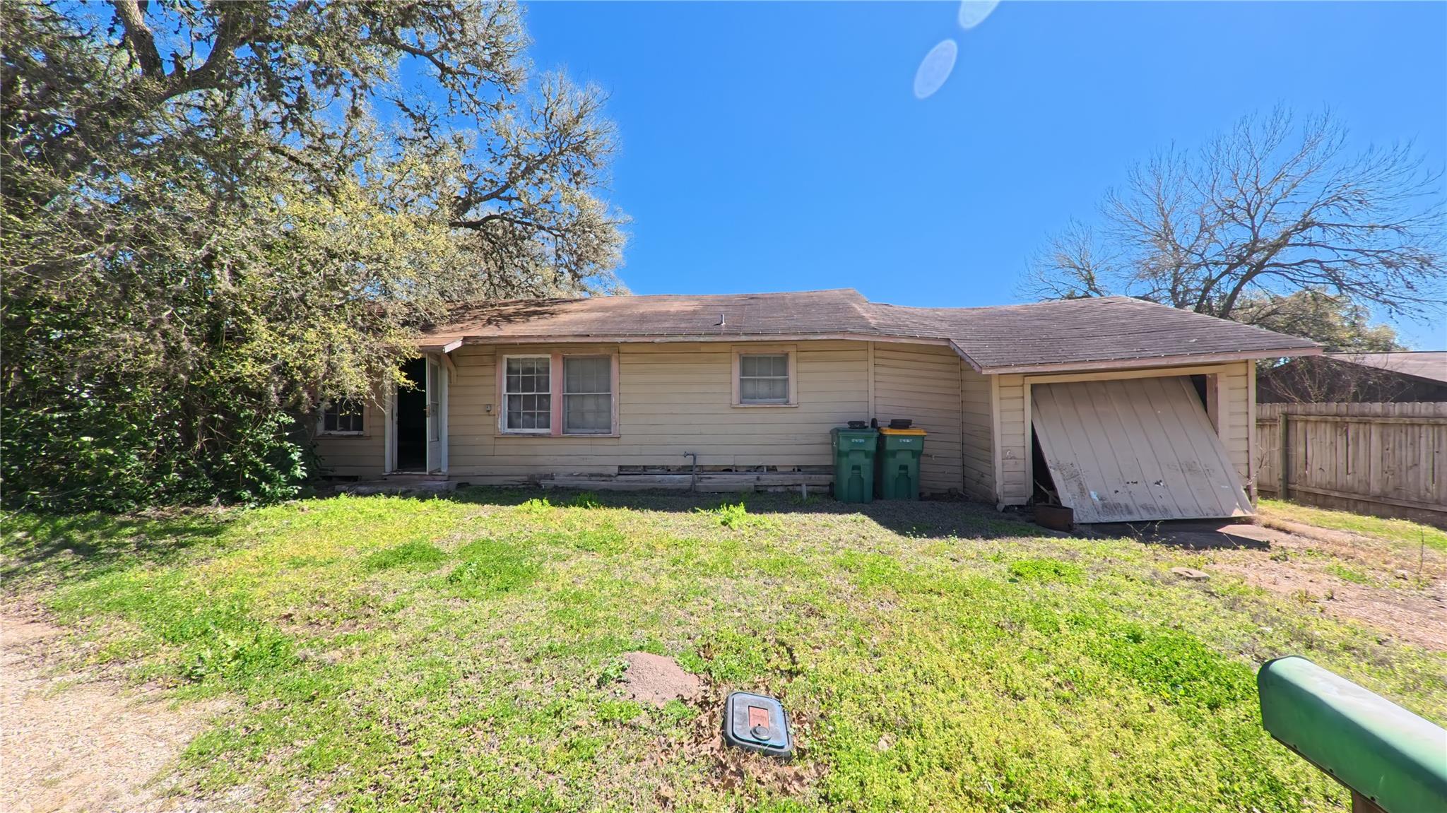 1058 E Pearl St Property Photo