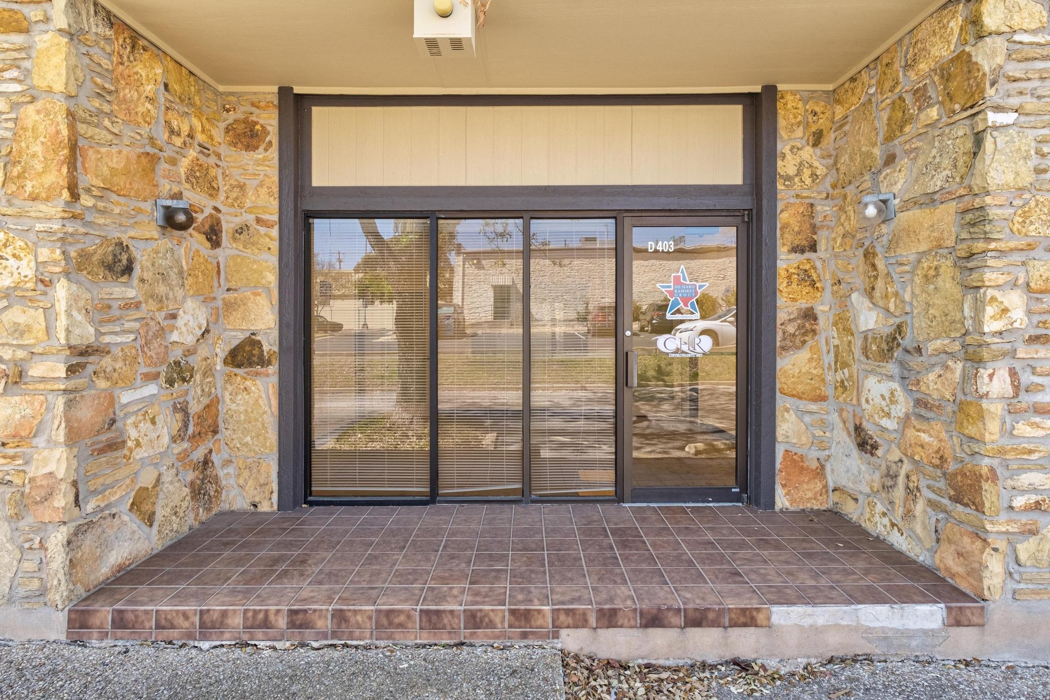 2312 Western Trails Blvd #d-402 Property Photo 1