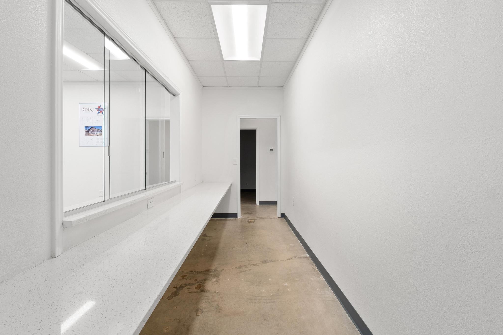 2312 Western Trails Blvd #d-402 Property Photo 7