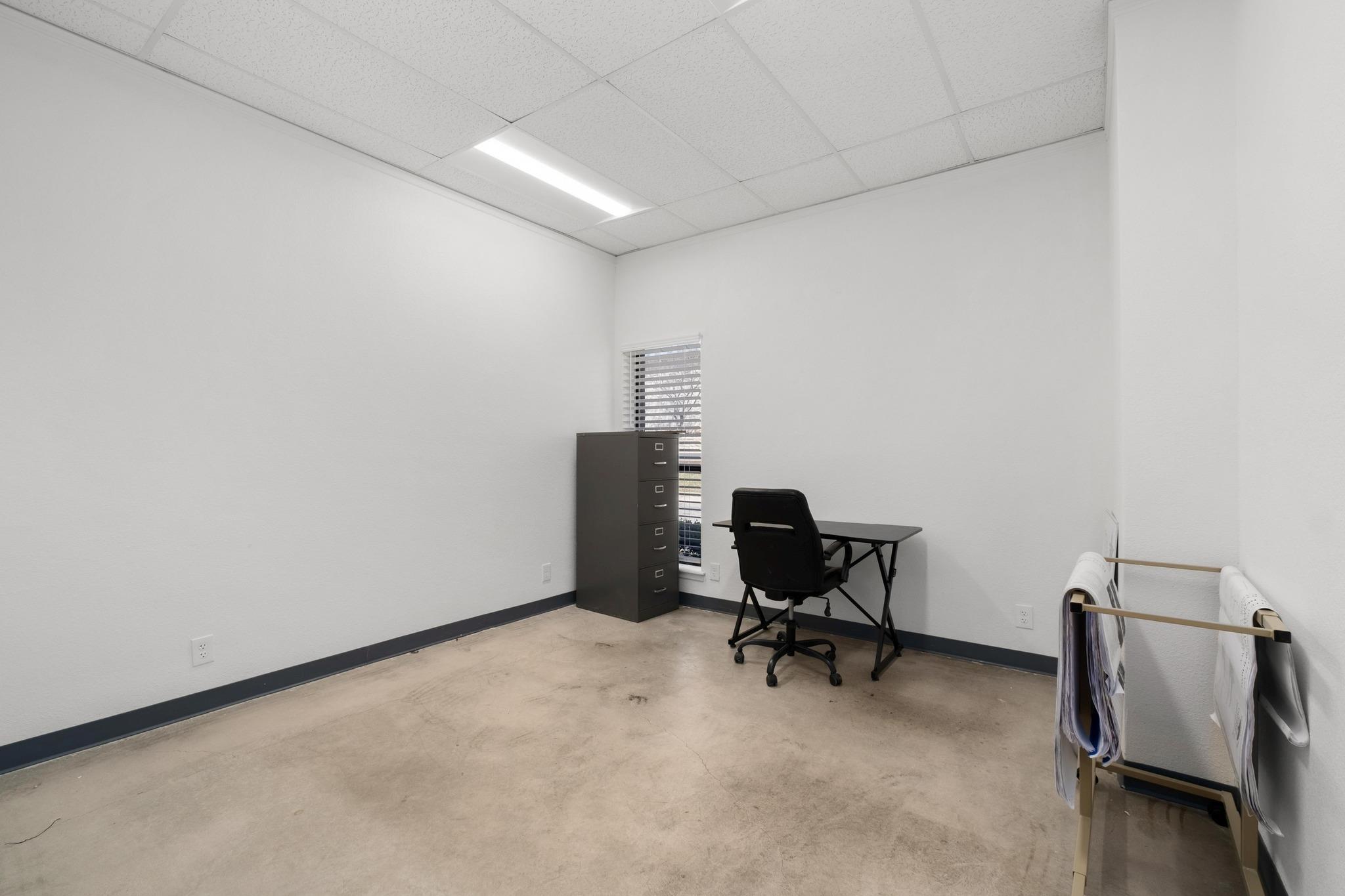 2312 Western Trails Blvd #d-402 Property Photo 12