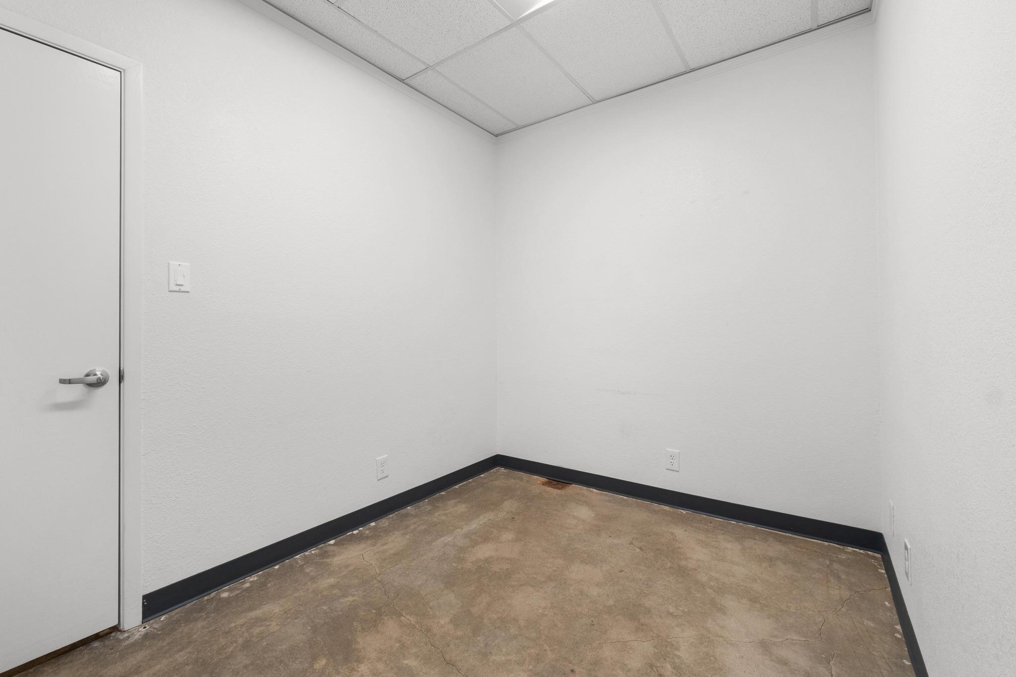 2312 Western Trails Blvd #d-402 Property Photo 15