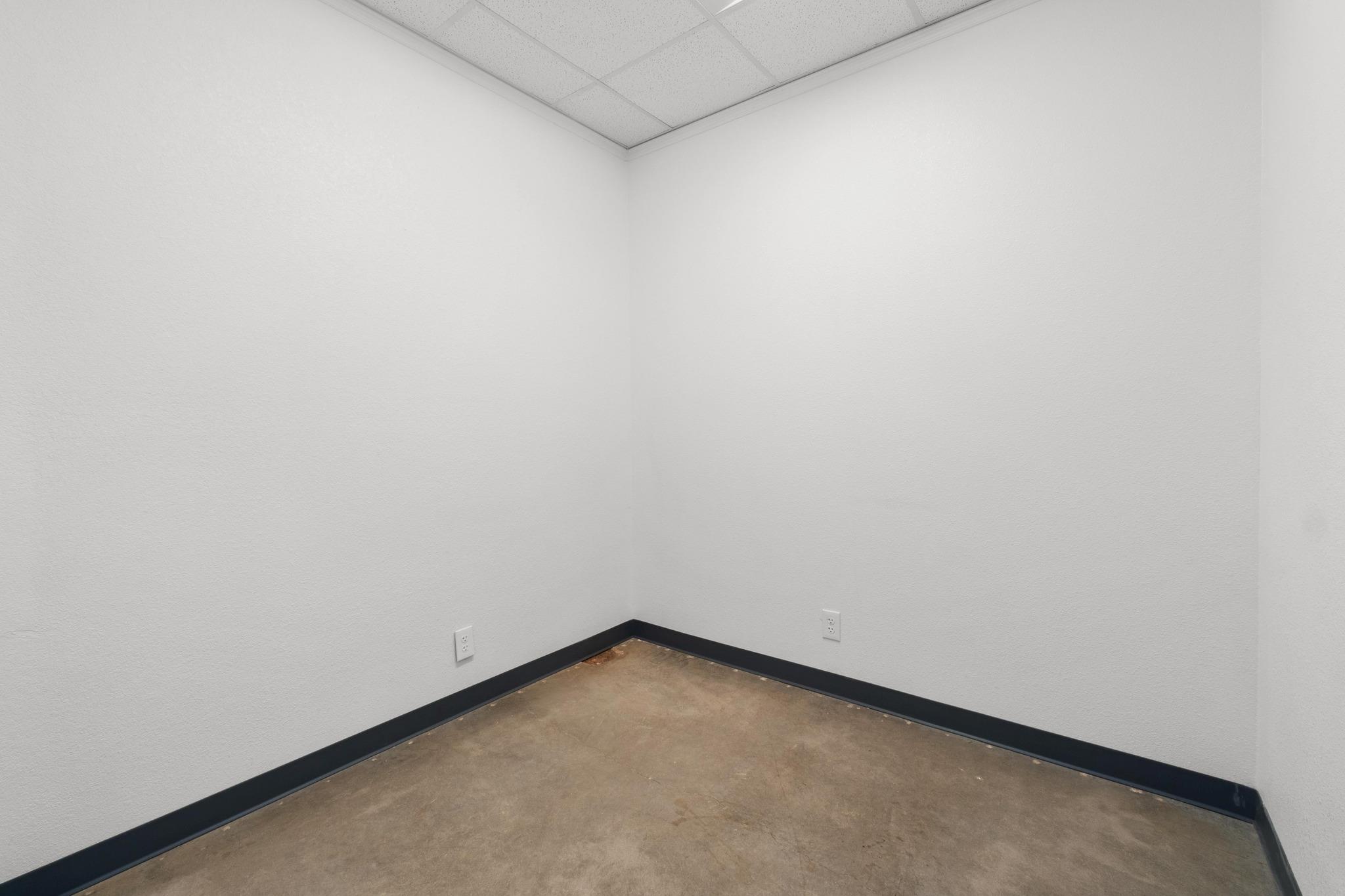 2312 Western Trails Blvd #d-402 Property Photo 17