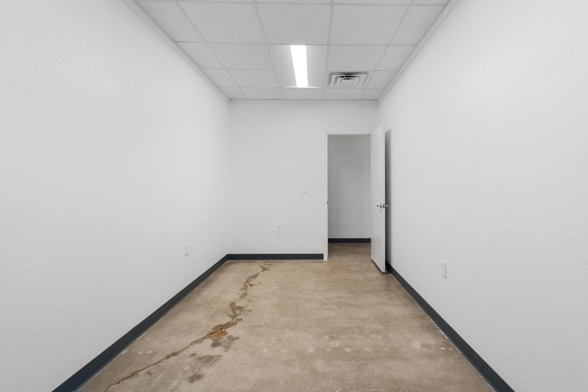2312 Western Trails Blvd #d-402 Property Photo 19