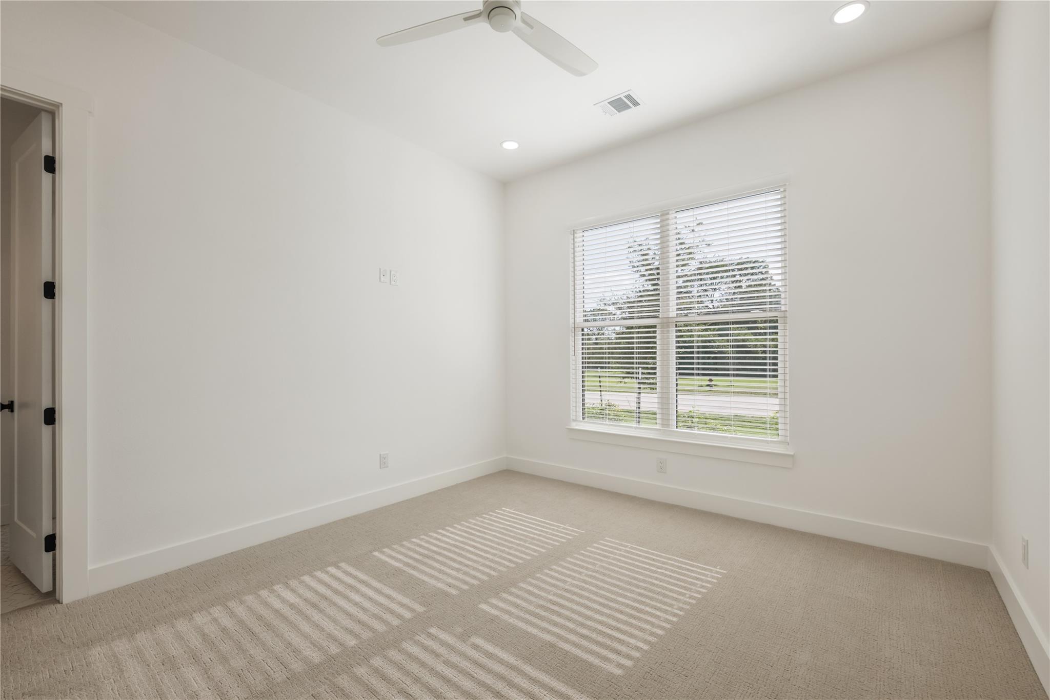 131 Hydrangea Dr Property Photo 22