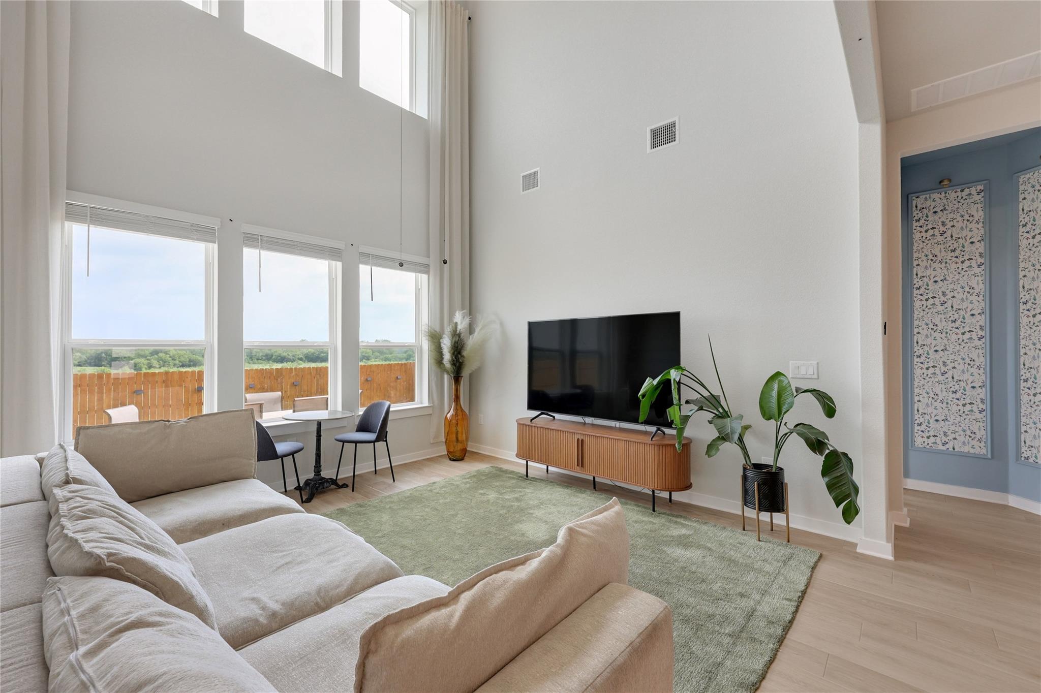 4902 Seadrift Dr Property Photo 4