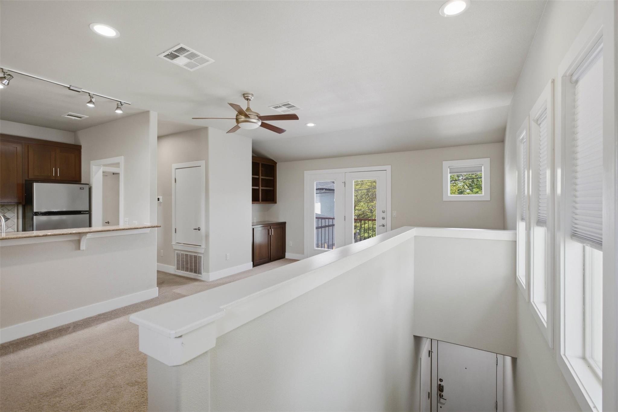 1315 W Anderson Ln #b Property Photo 6