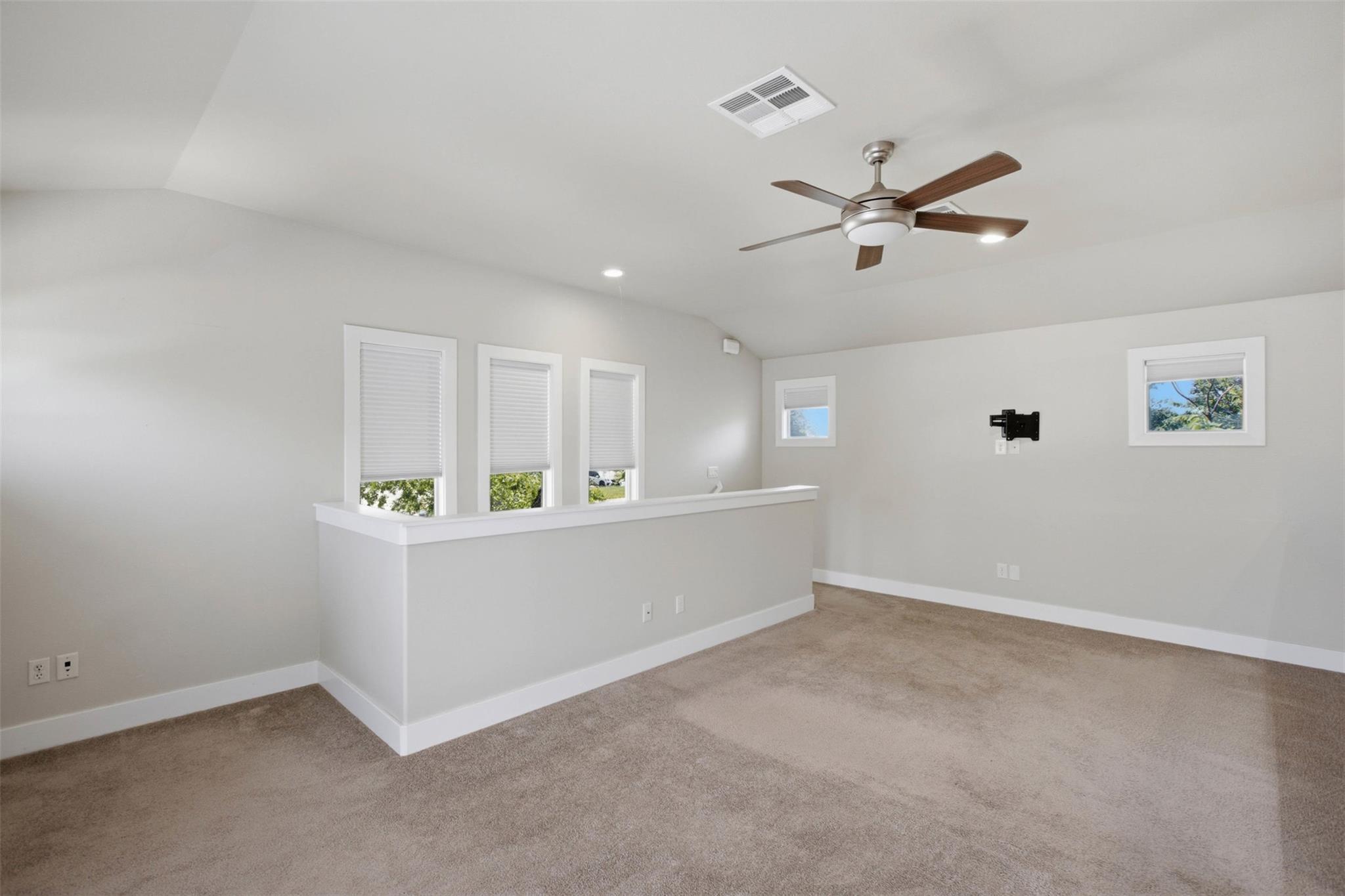 1315 W Anderson Ln #b Property Photo 11
