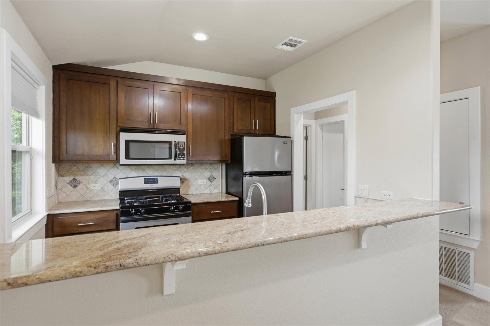 1315 W Anderson Ln #b Property Photo 13