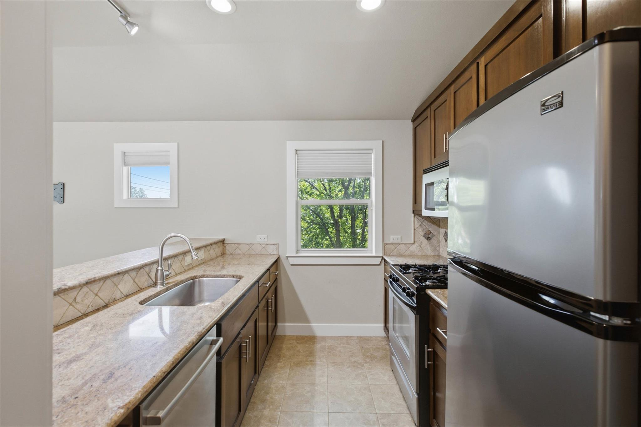 1315 W Anderson Ln #b Property Photo 15