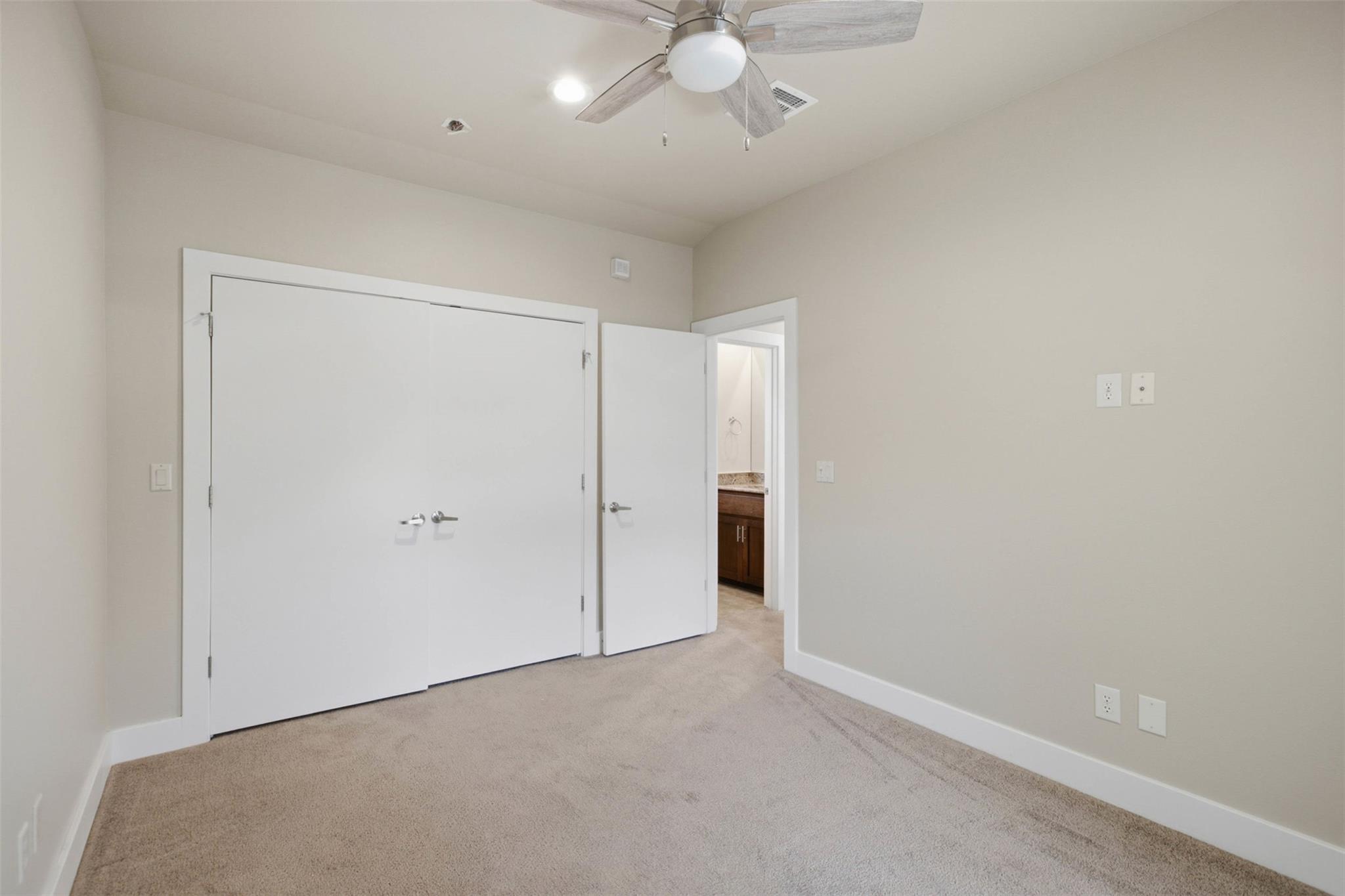 1315 W Anderson Ln #b Property Photo 18