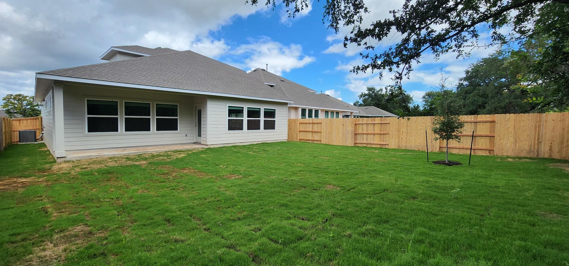 109 Wagon Spoke Way Property Photo 1
