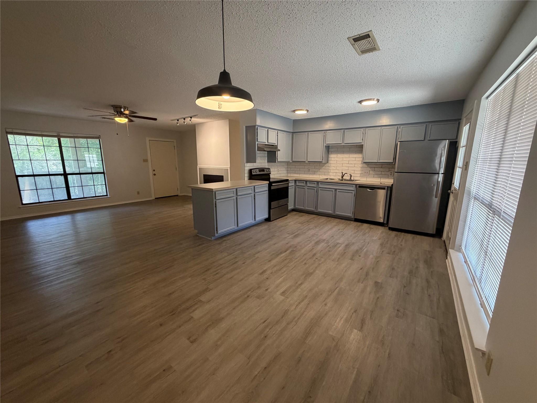 11101 Oak Branch Dr #a & B Property Photo 1