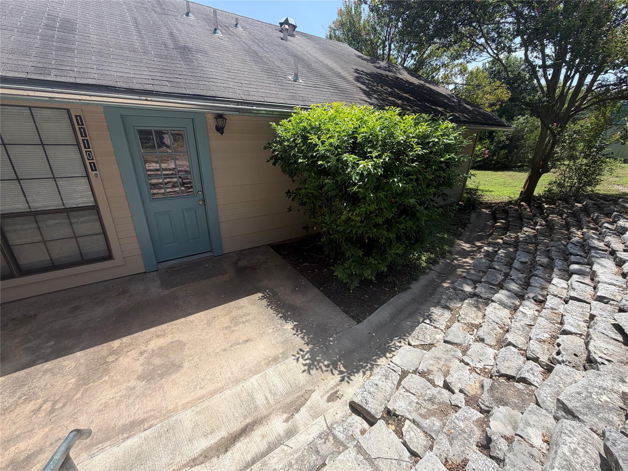 11101 Oak Branch Dr #a & B Property Photo 2