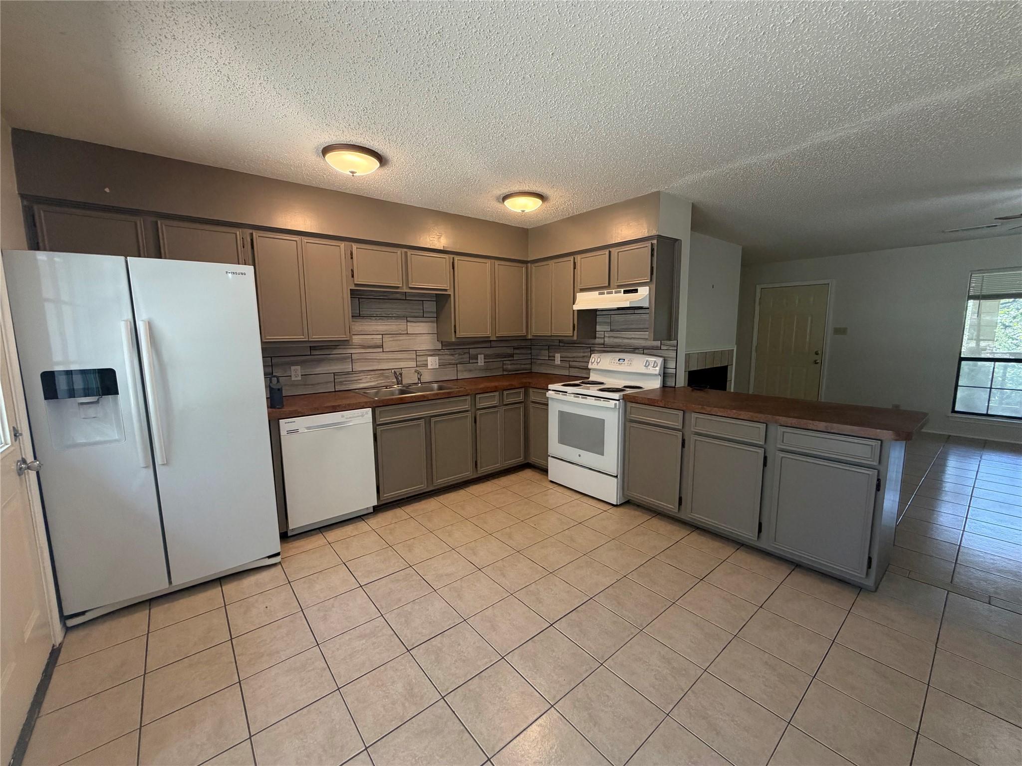11101 Oak Branch Dr #a & B Property Photo 27