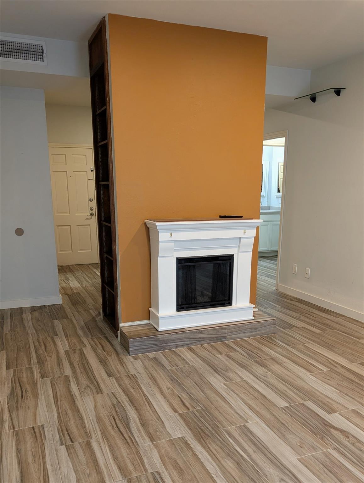 2529 Rio Grande St #6 Property Photo 3