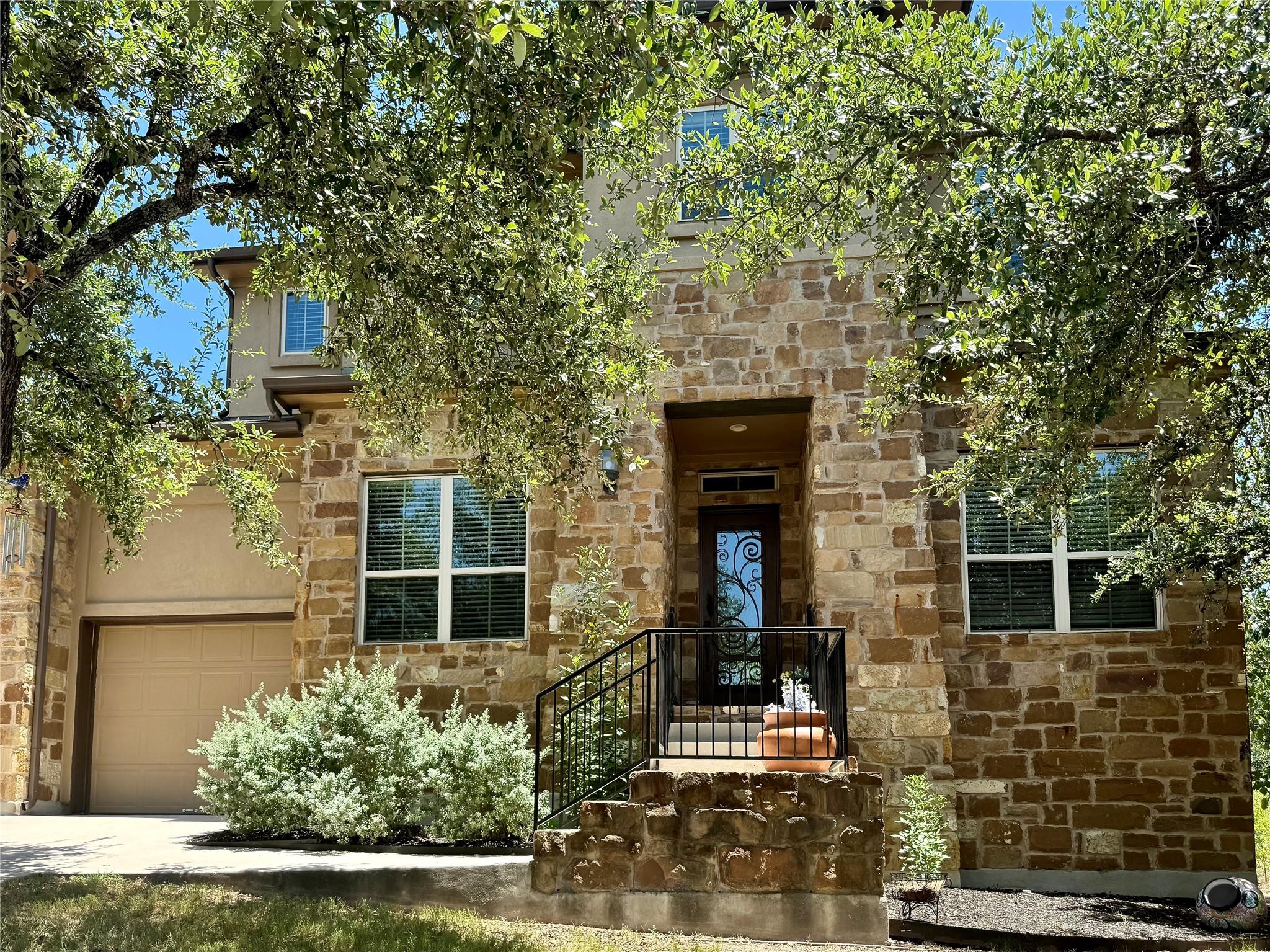 3305 Mossy Grove Ct Property Photo 1
