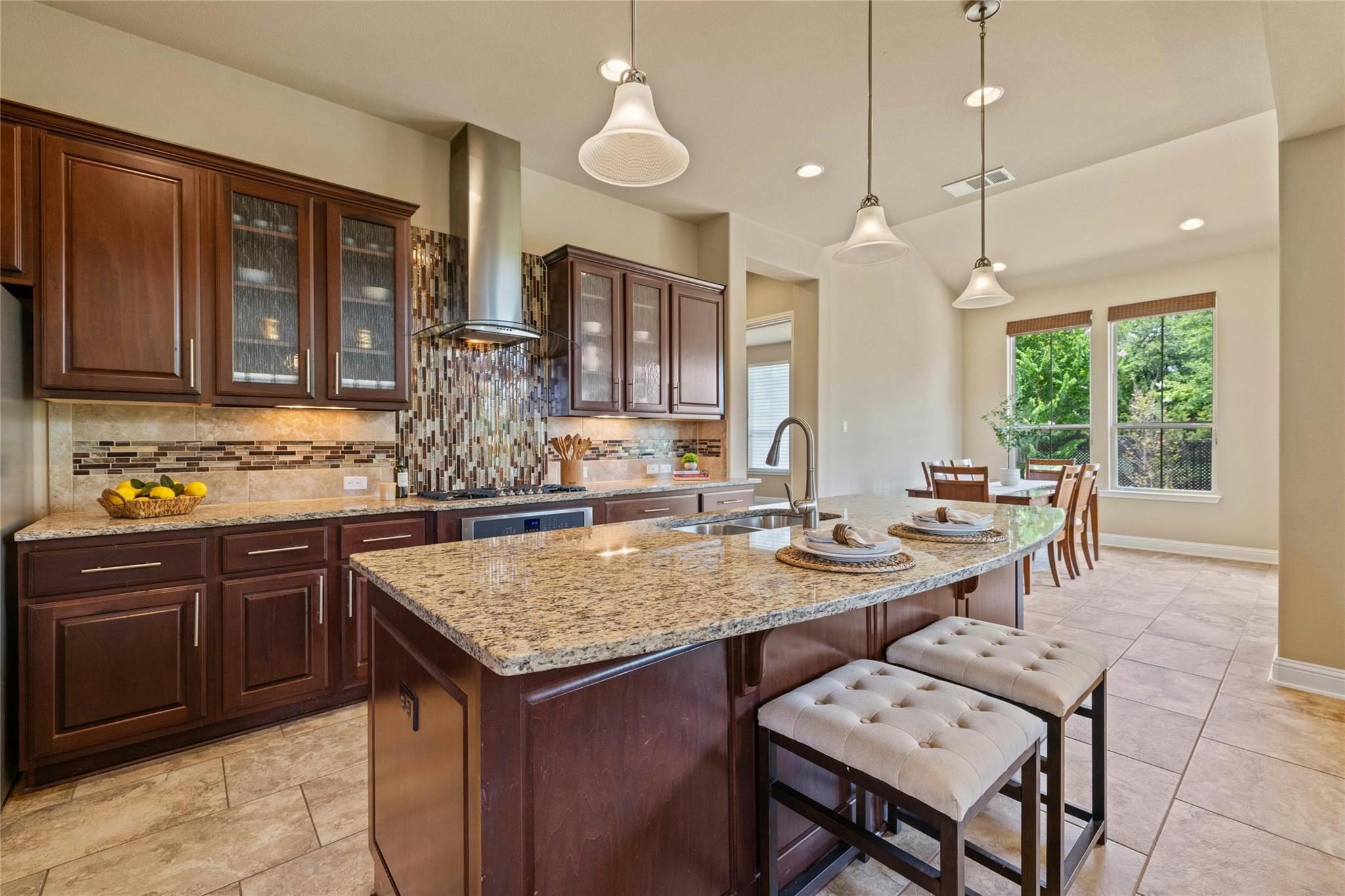 3305 Mossy Grove Ct Property Photo 4