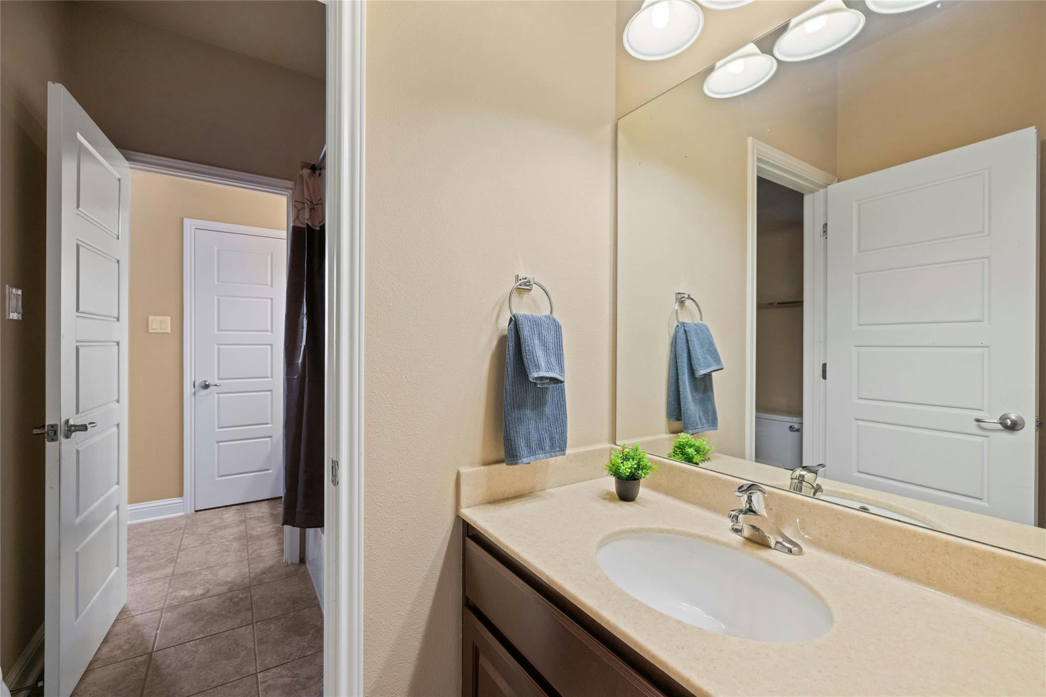 3305 Mossy Grove Ct Property Photo 16
