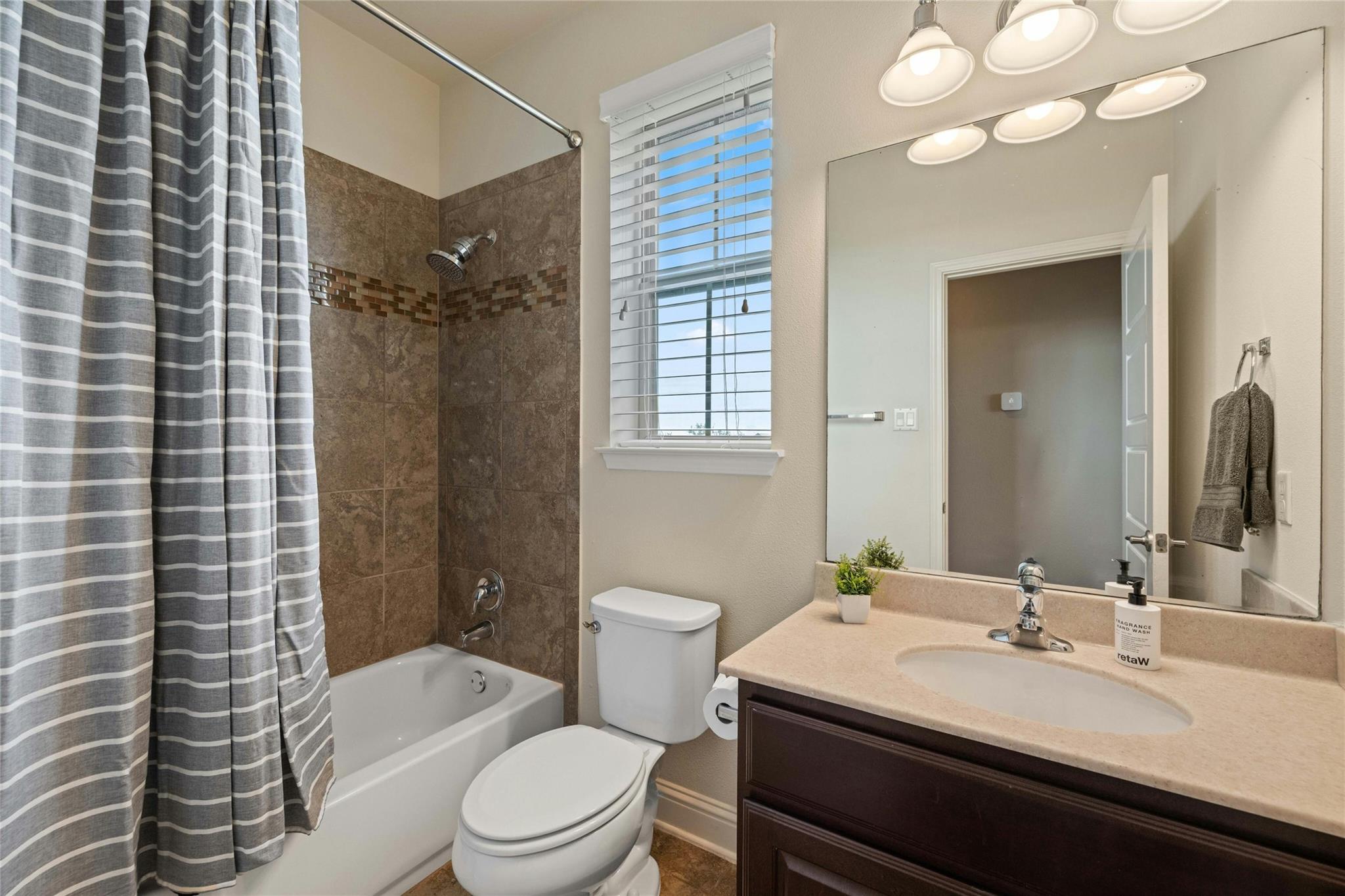 3305 Mossy Grove Ct Property Photo 19