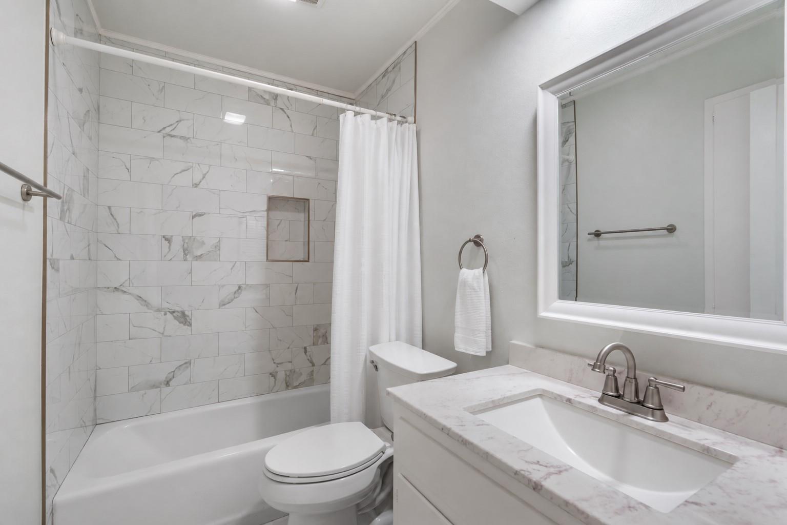 8605 Primrose Ln Property Photo 17