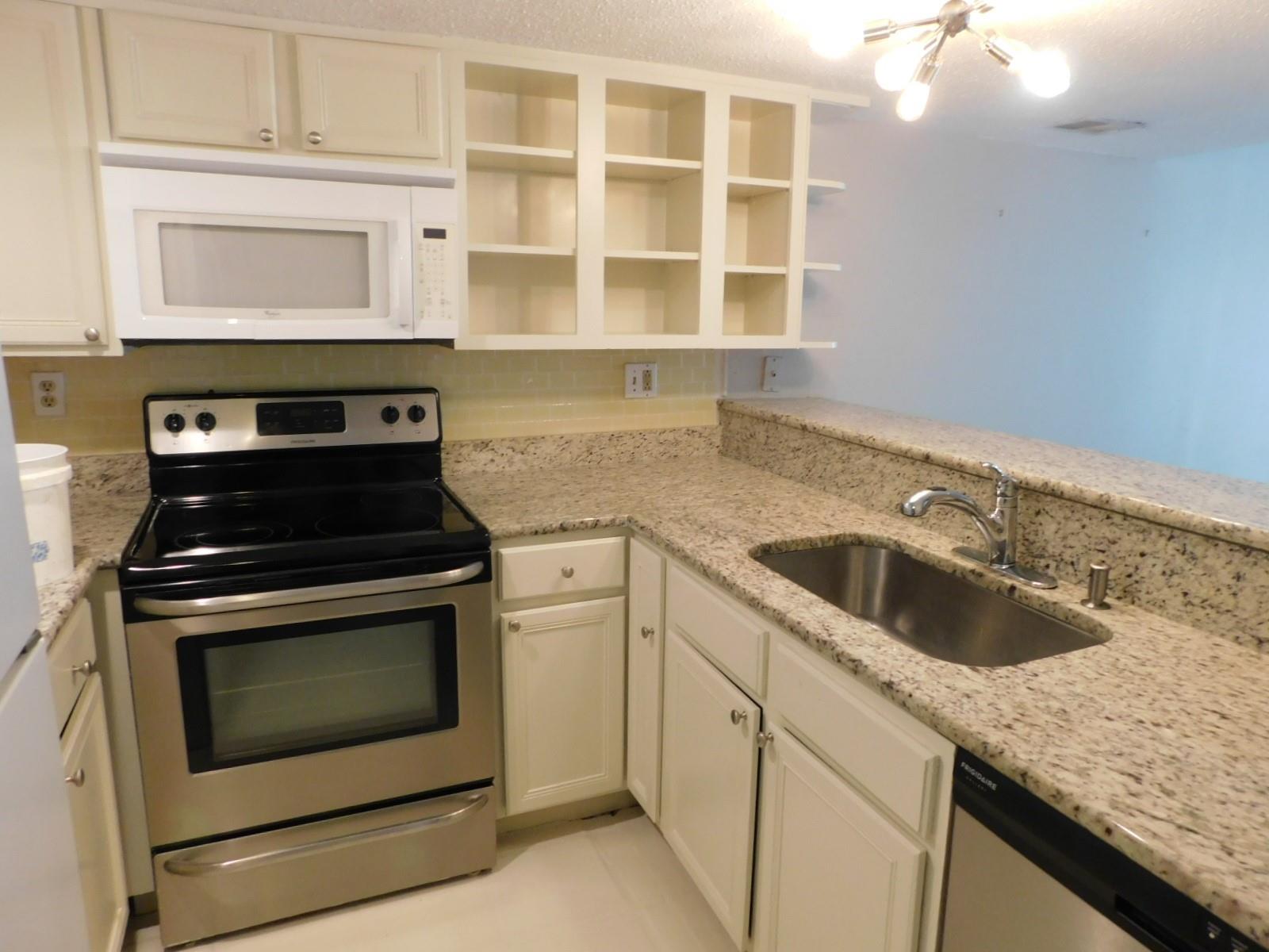 805 Paisley Dr #11 Property Photo 2