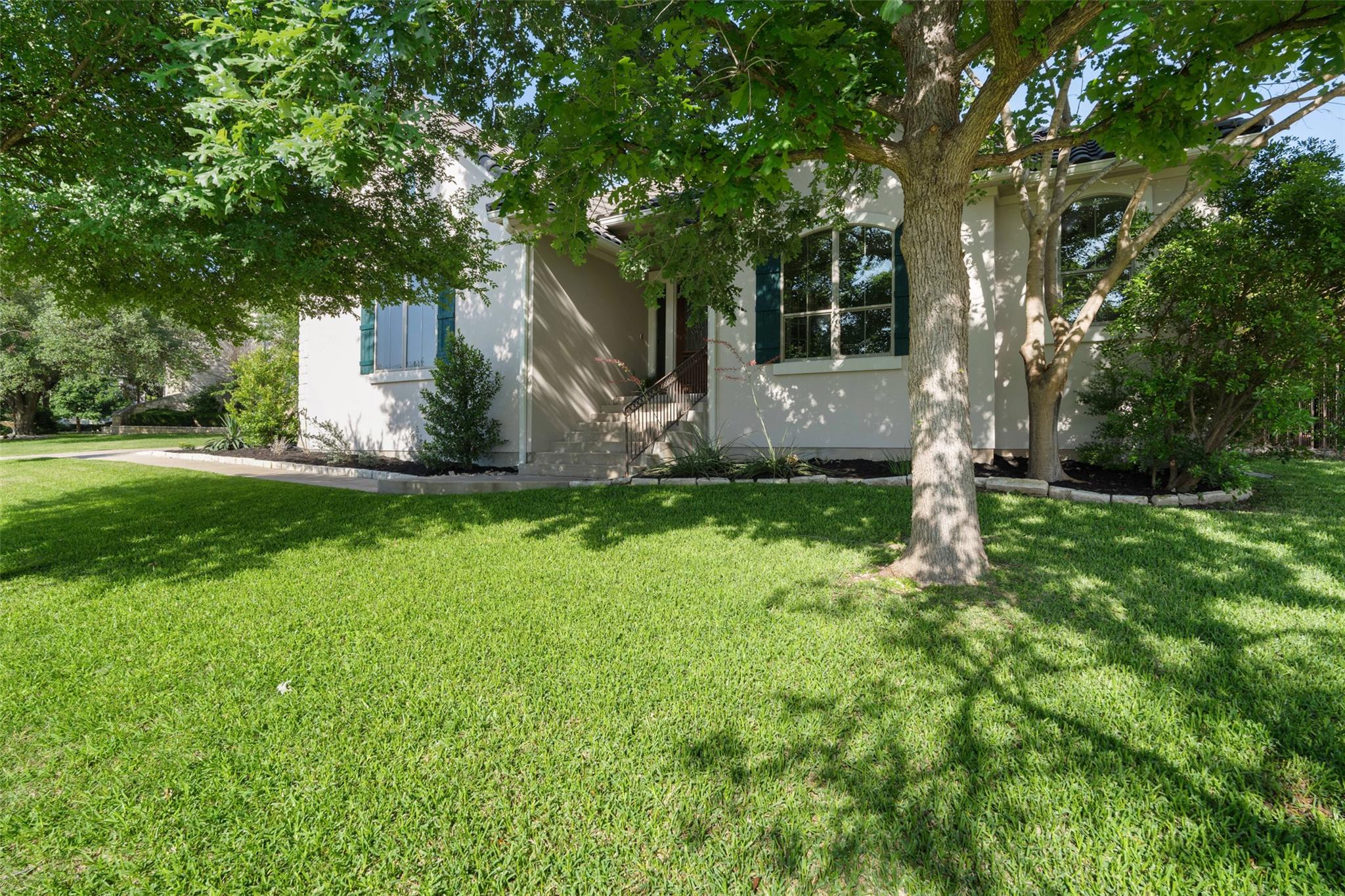 24 Falling Oaks Trl Property Photo