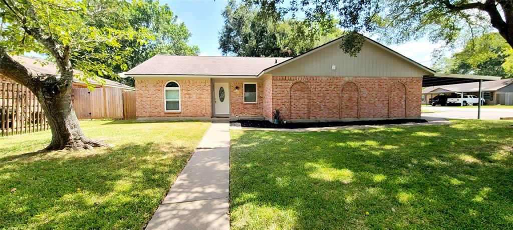 302 Tiegs St Property Photo 1
