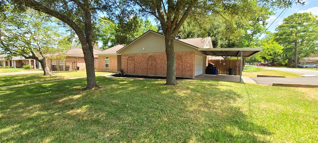 302 Tiegs St Property Photo 2