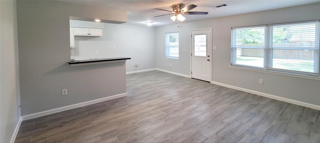 302 Tiegs St Property Photo 10