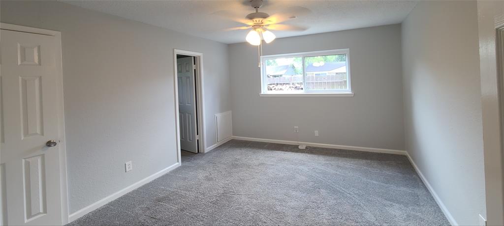 302 Tiegs St Property Photo 14