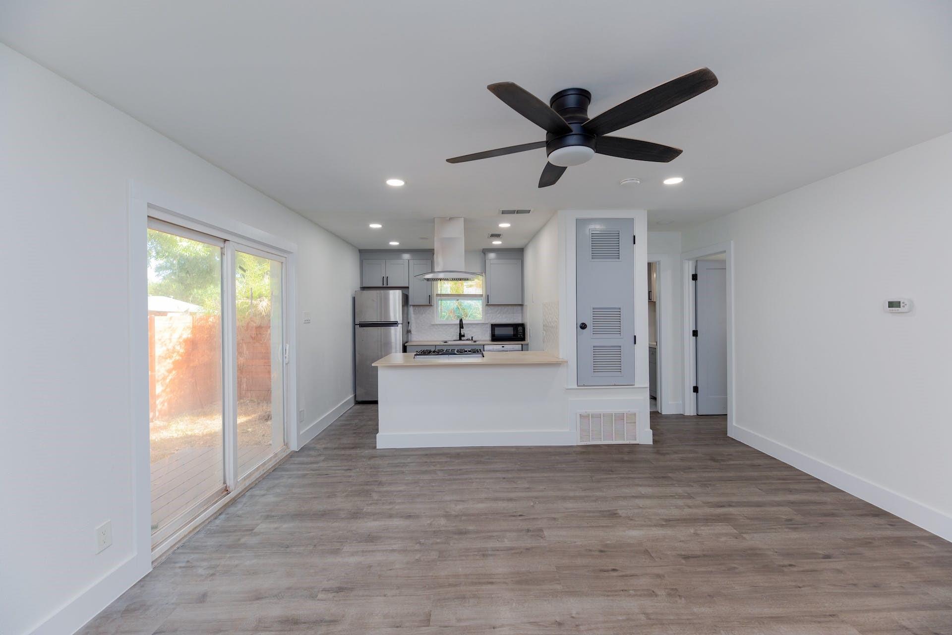 8405 Georgian Dr Property Photo 6