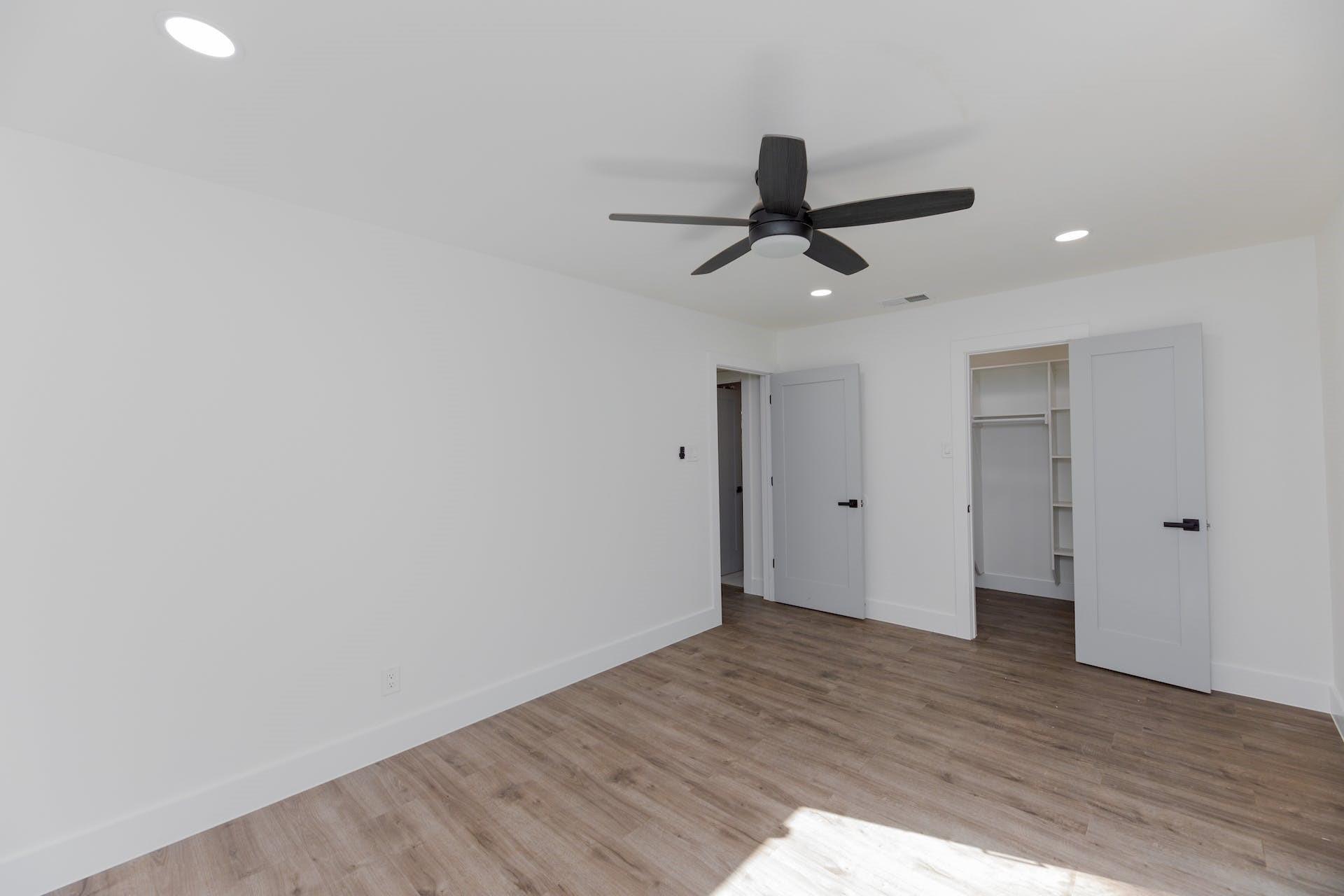 8405 Georgian Dr Property Photo 23