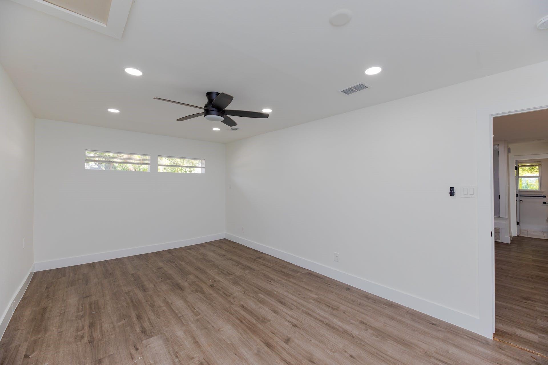 8405 Georgian Dr Property Photo 27