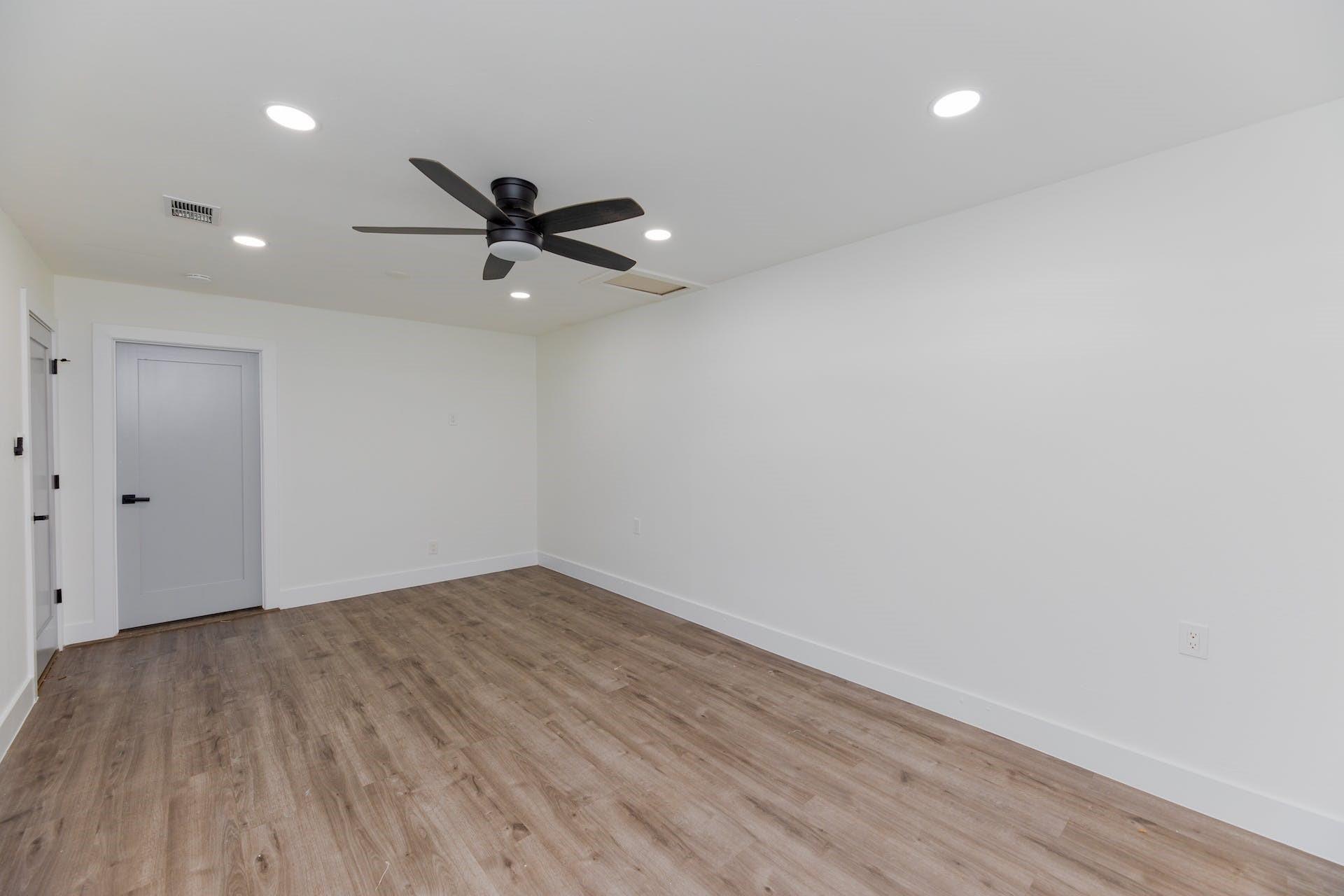 8405 Georgian Dr Property Photo 28