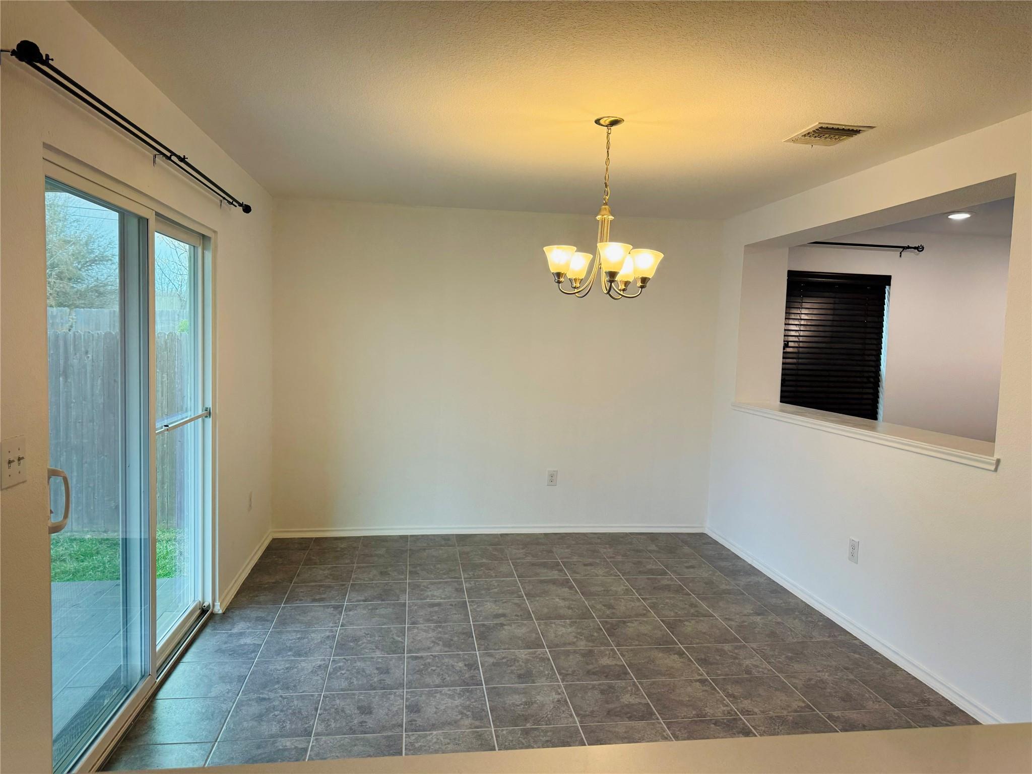 6209 Minnoch Ln Property Photo 6