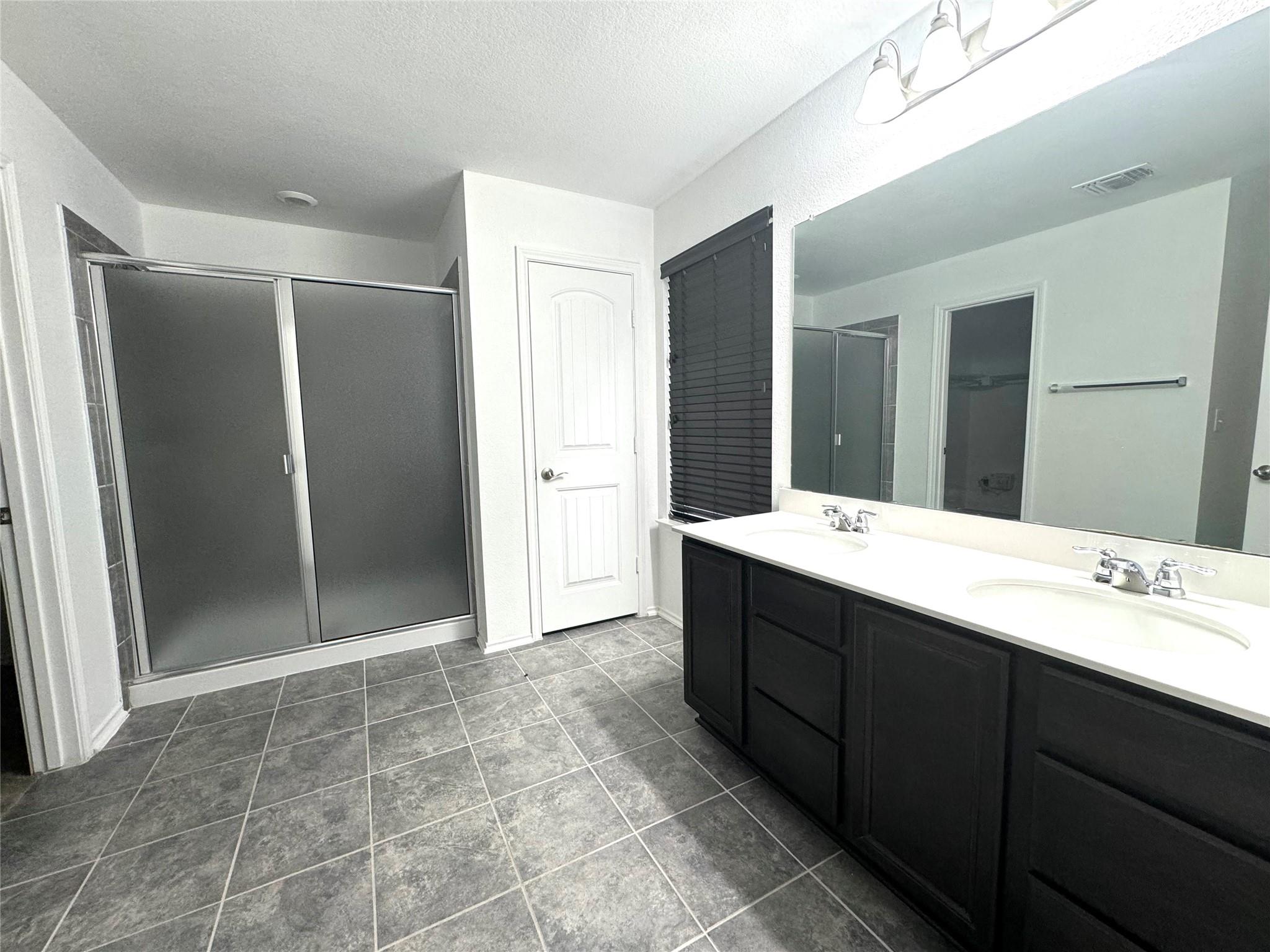 6209 Minnoch Ln Property Photo 12
