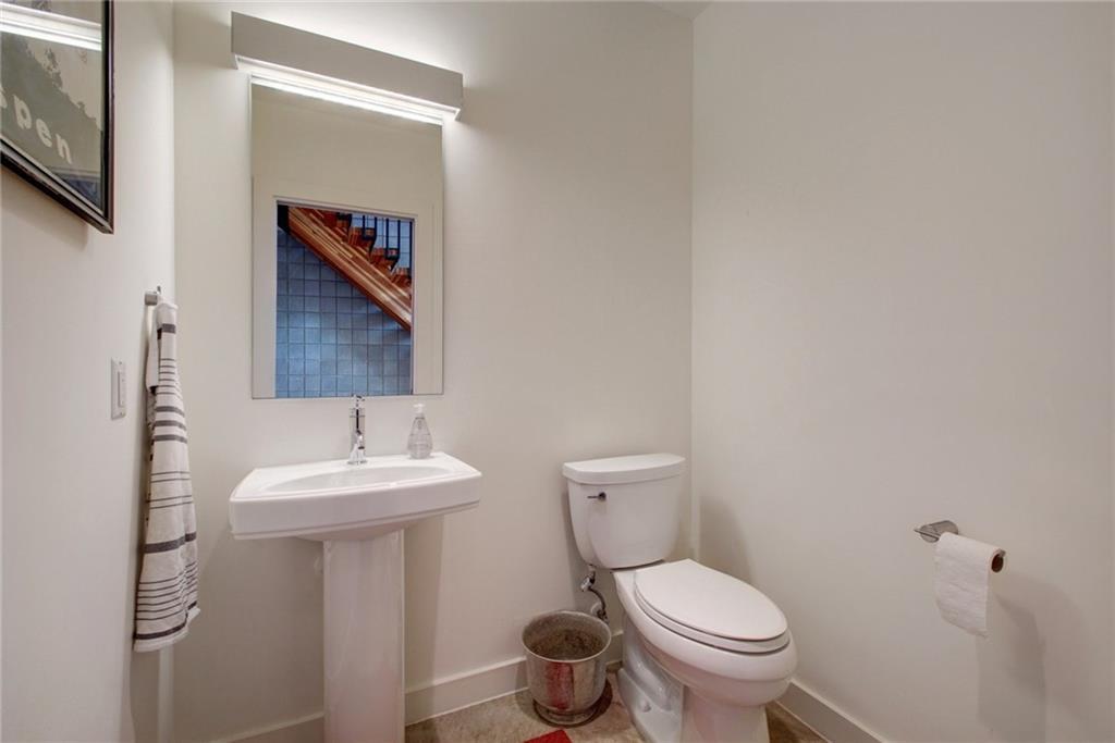 502 W 55th St #3 Property Photo 25