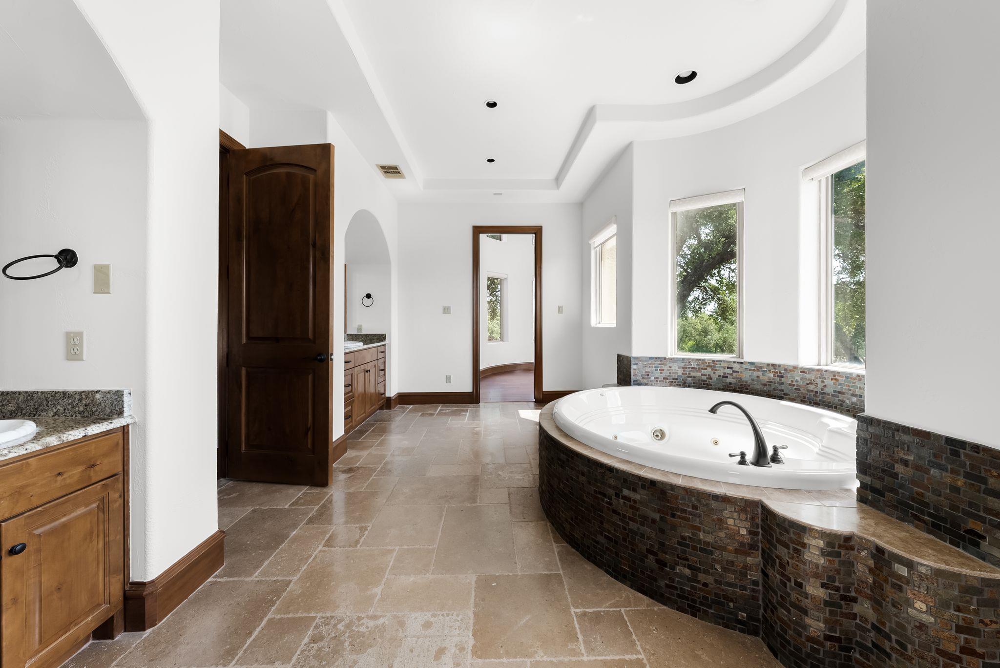 8001 Magnolia Ridge Cv Property Photo 18