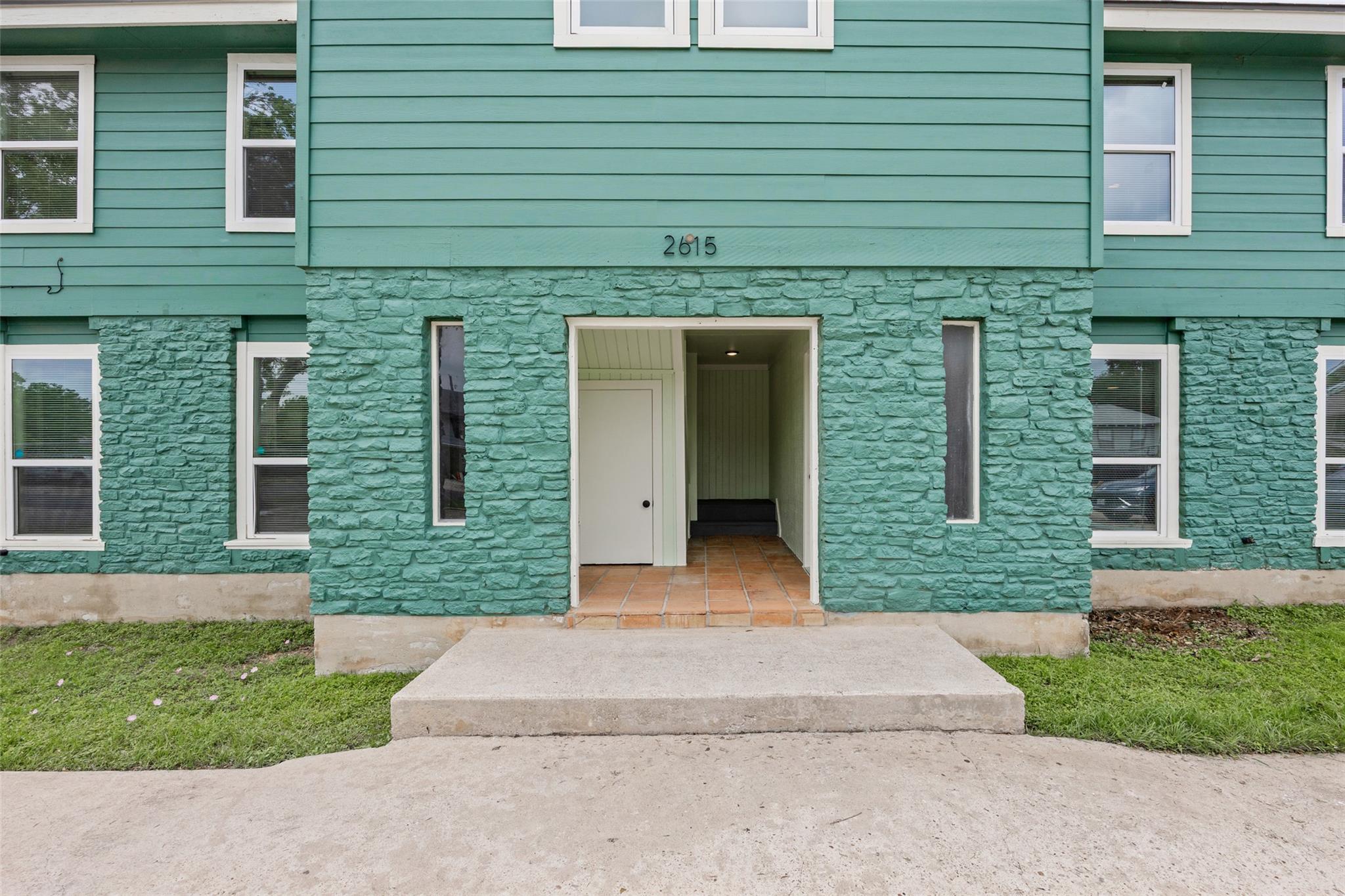 2615 Ektom Dr #c Property Photo 3
