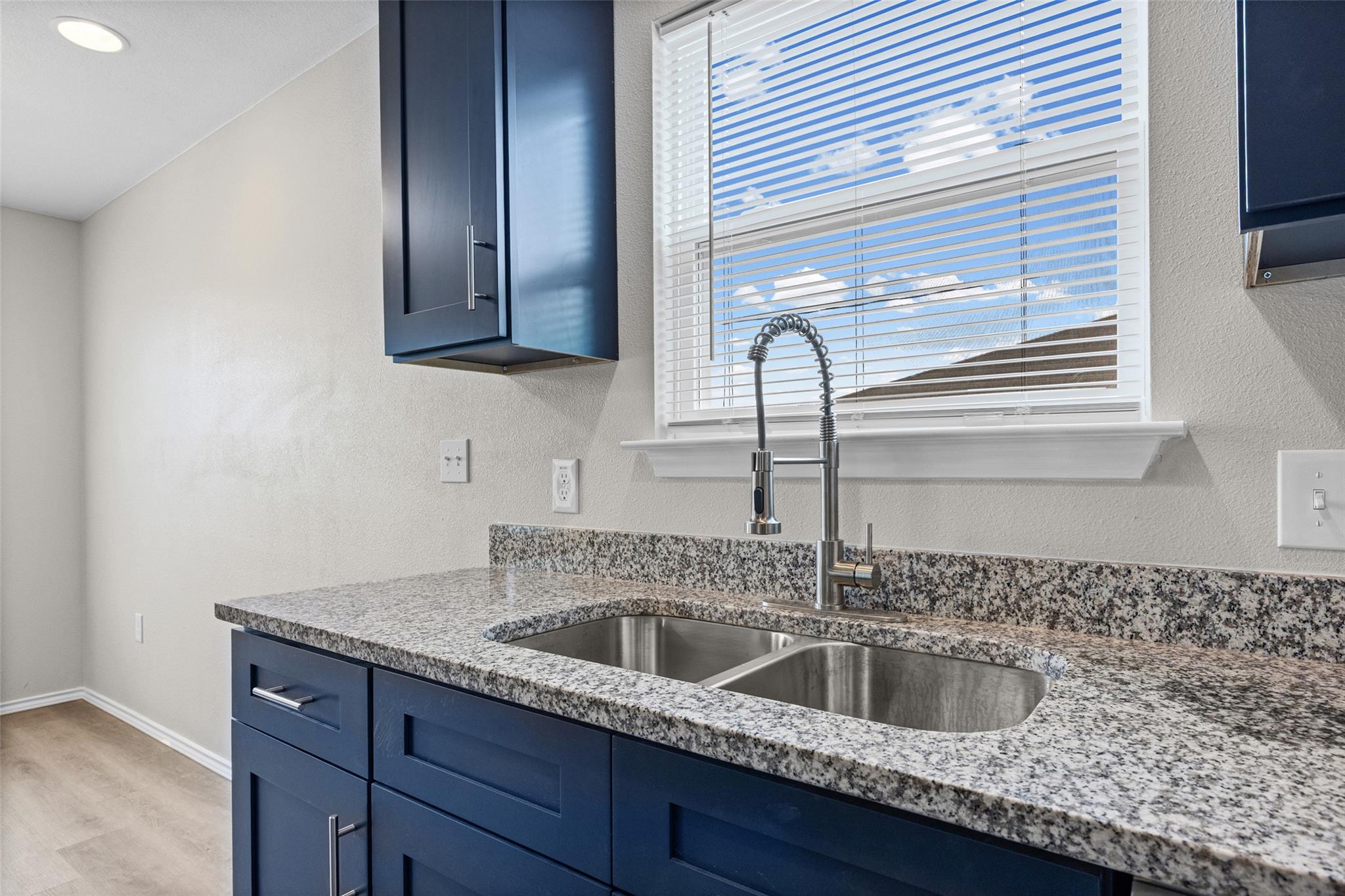 2615 Ektom Dr #c Property Photo 7