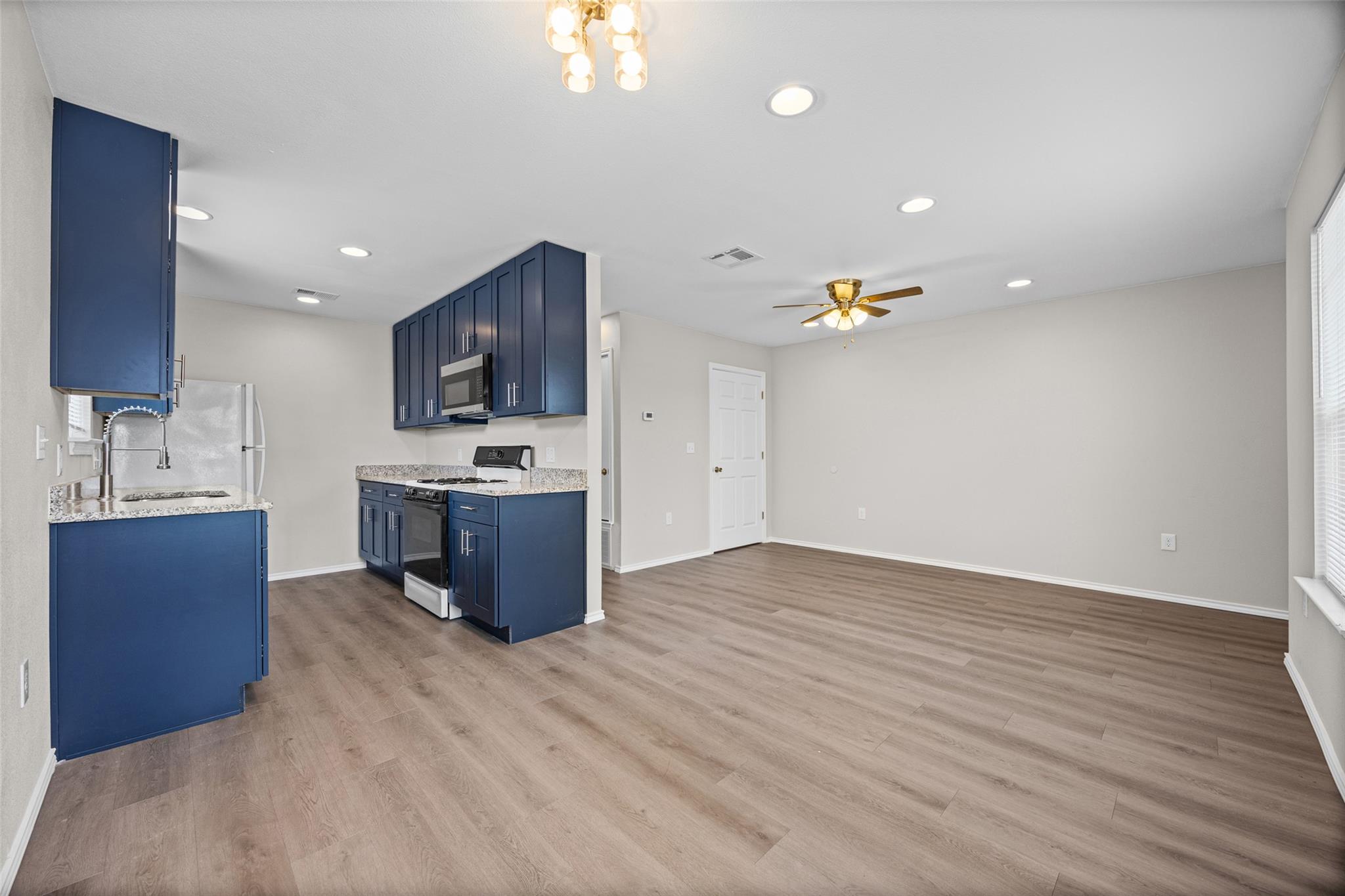 2615 Ektom Dr #c Property Photo 8