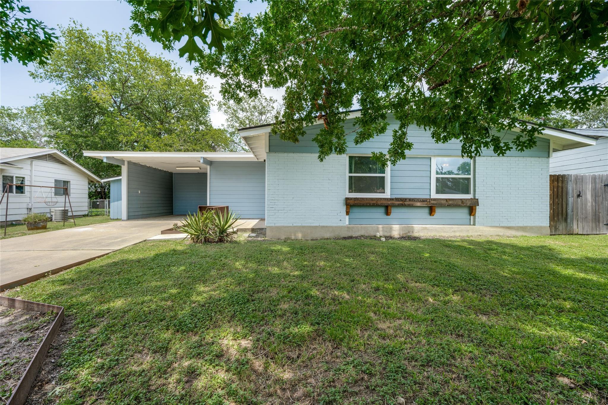 3982948 Property Photo 2