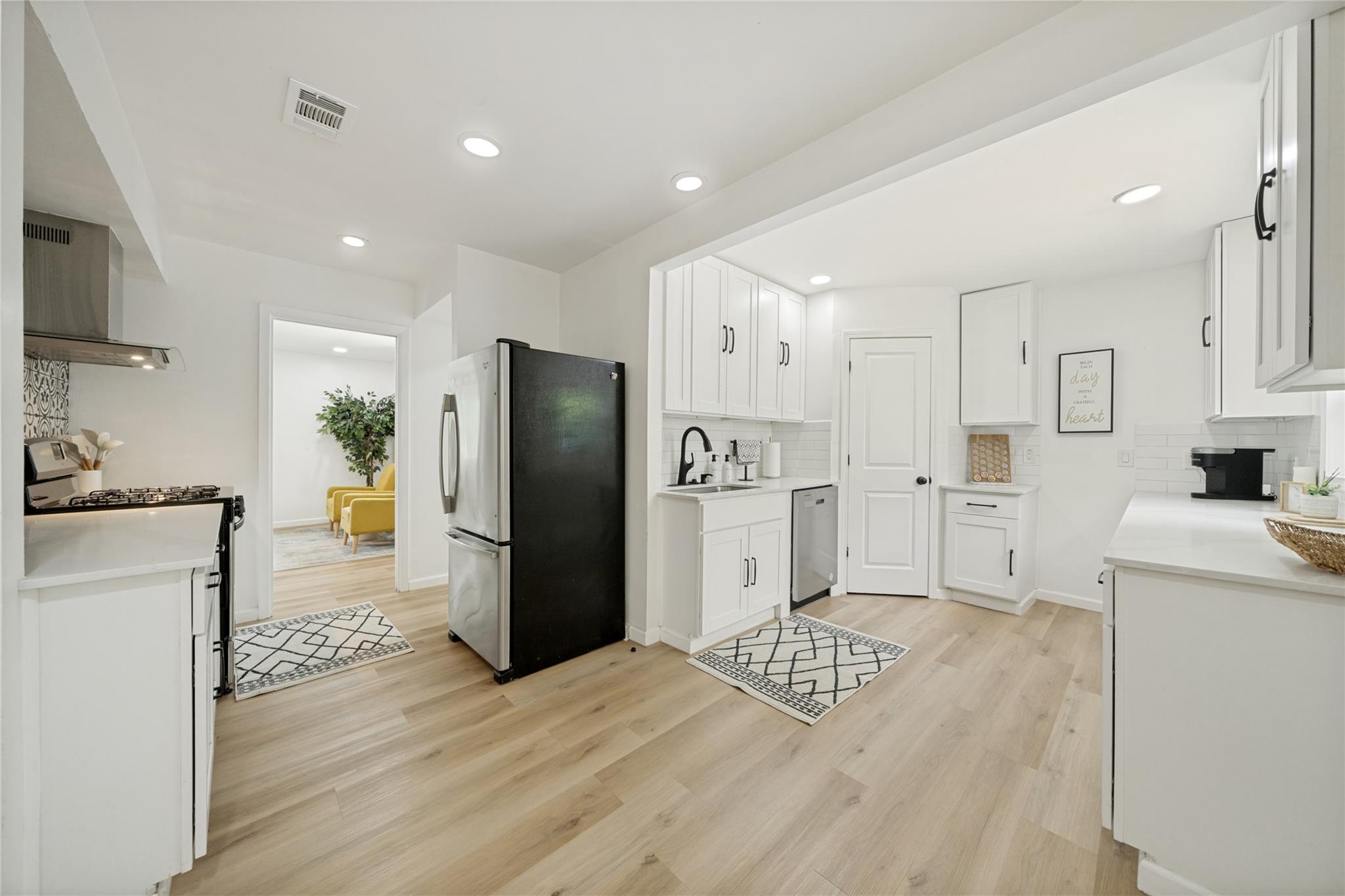 3982948 Property Photo 6