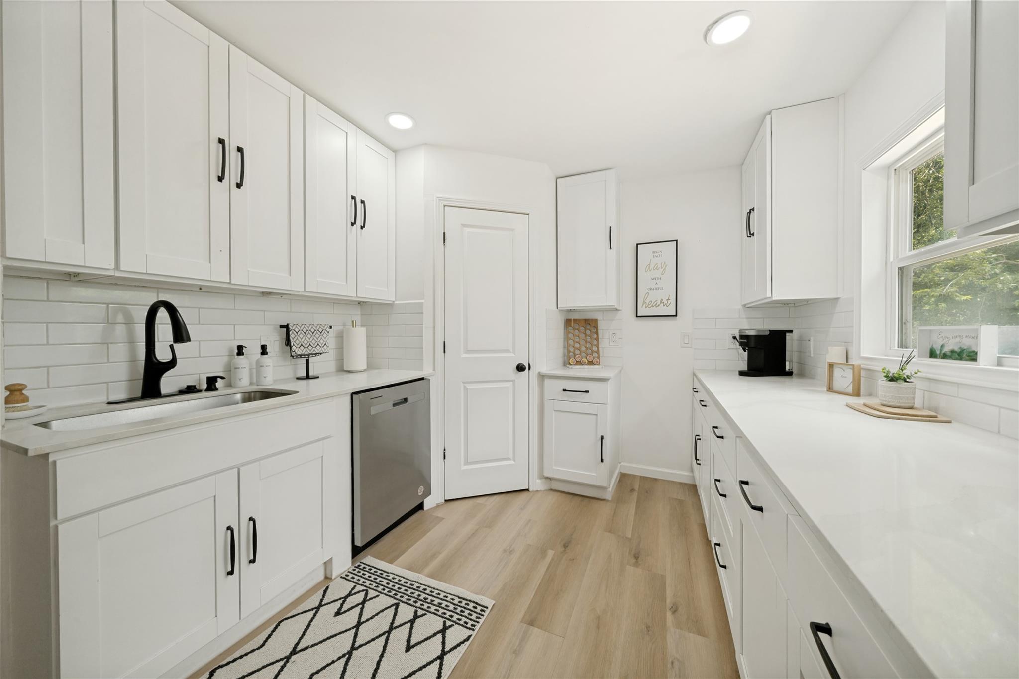3982948 Property Photo 8