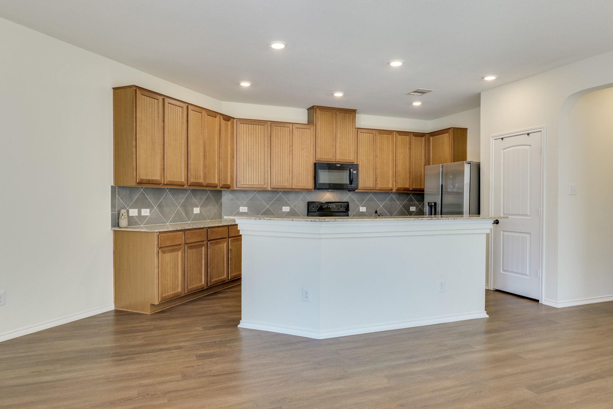 17006 Gibbons Path Property Photo 43