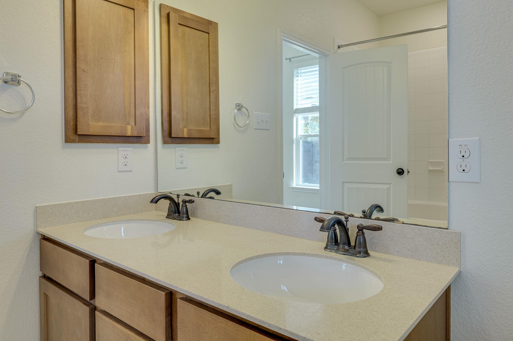 17006 Gibbons Path Property Photo 57