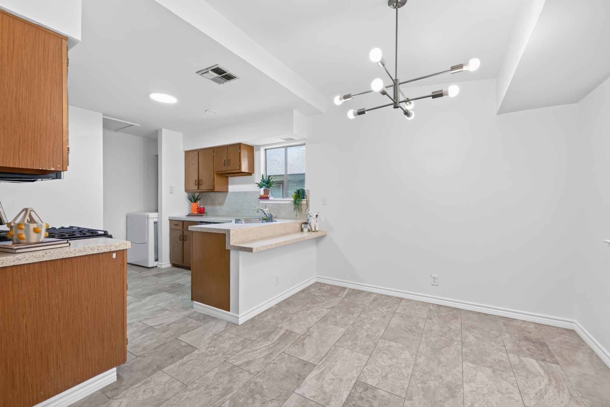 11210 Parkfield Dr #a Property Photo 8
